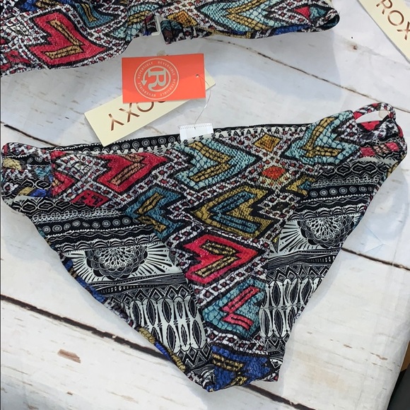 Roxy women’s poetic Mexican wrap bikini set 🔥 - Picture 2 of 5